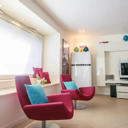 Caraitria Villa *