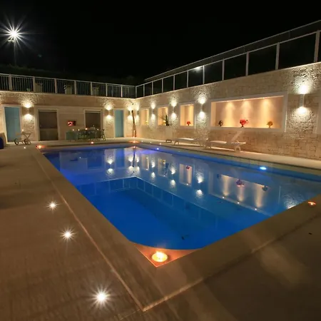 Villa Caraitria *