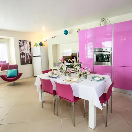 Caraitria Villa